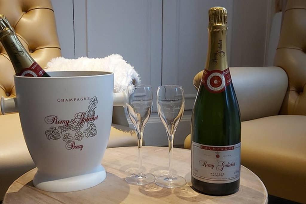 Suite EDEN avec jacuzzi privé Chaumont  Extérieur photo