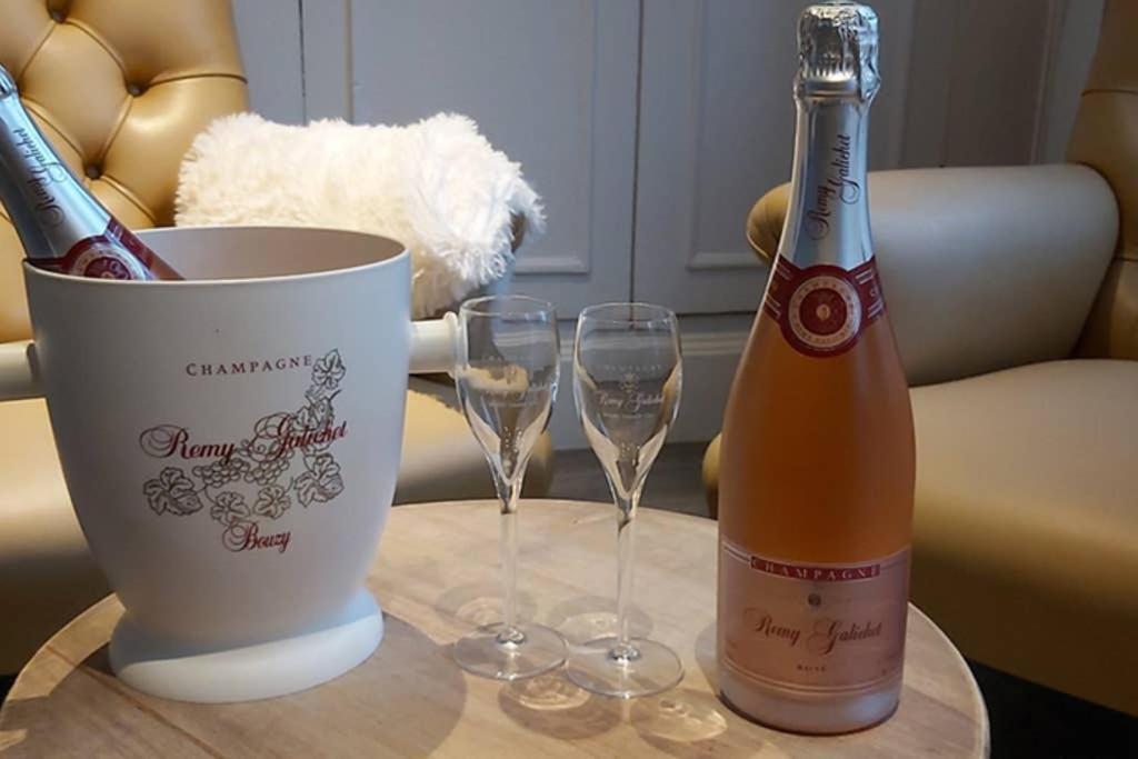 Suite EDEN avec jacuzzi privé Chaumont  Extérieur photo
